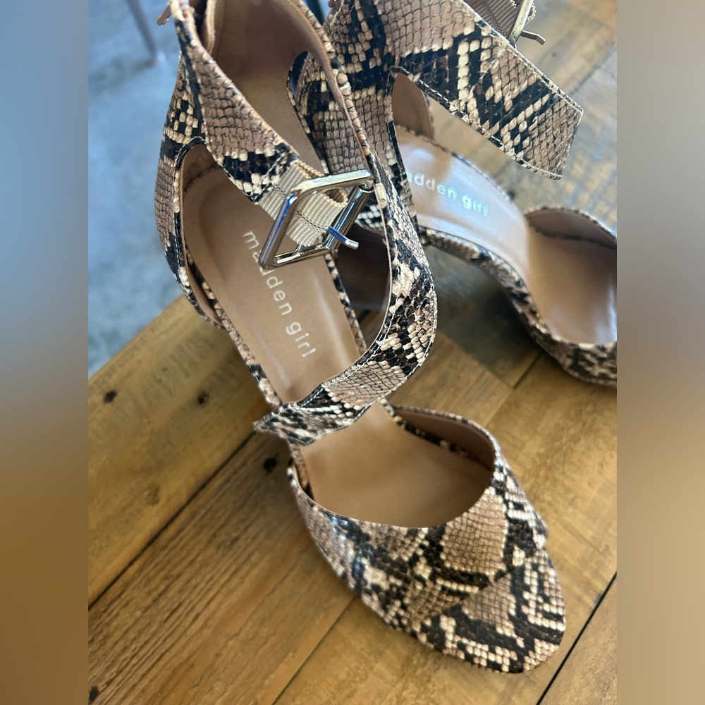 Steve Madden Sandals